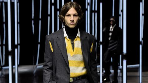 fendi sfilata uomo 2021|Milano Fashion Week Uomo 2021: i look della sfilata Fendi.